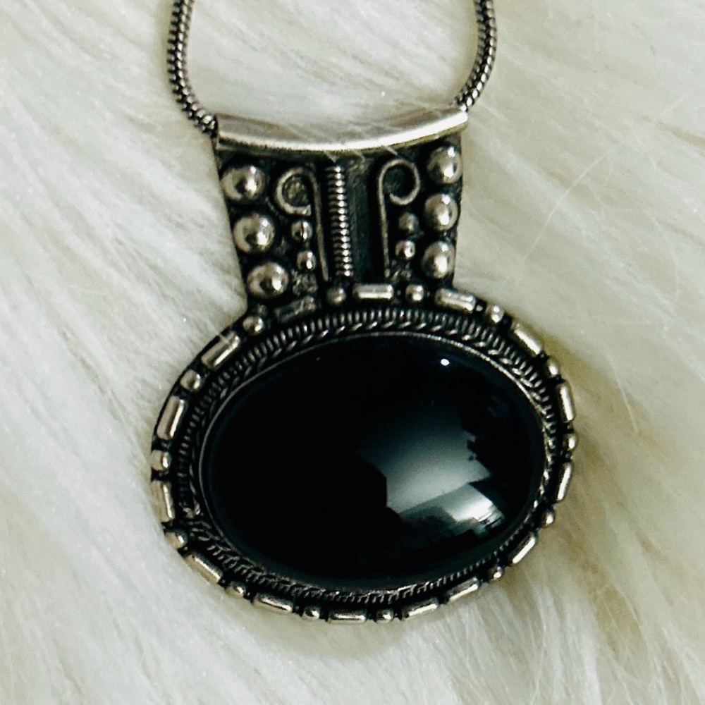Black Pendant Silver tone necklace